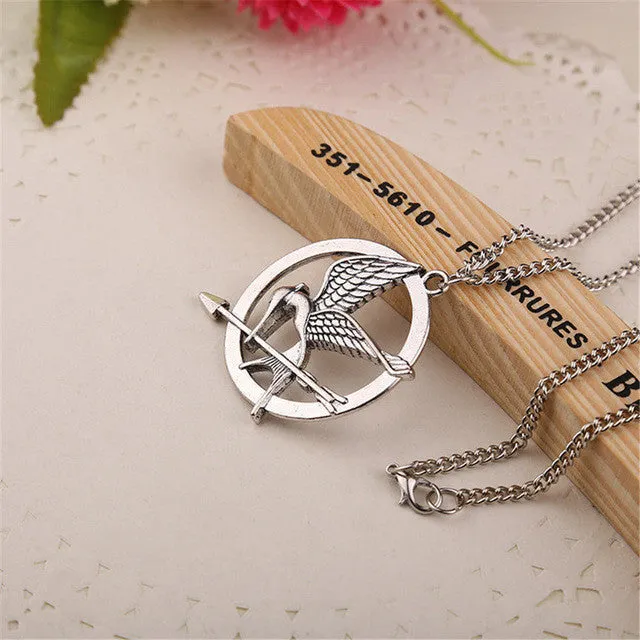 2016 New Hot Selling European and American popular Retro Punk Style hunger game bird Necklace for men and women wholesale