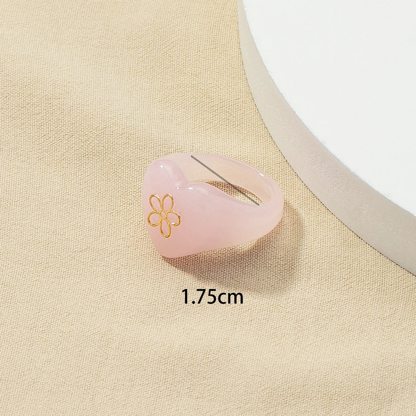 Chic European & American Jewelry: Pink Resin Flower & Instagram Rings