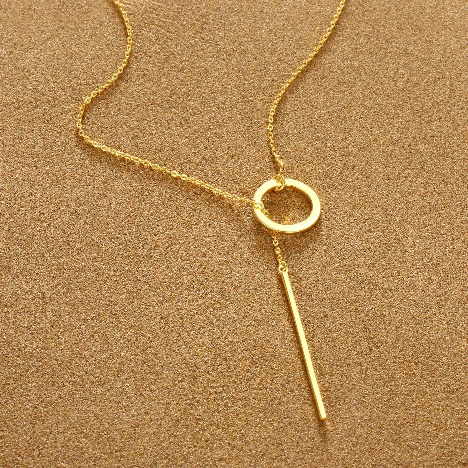 Estrella - Round Stick Pendant Necklace