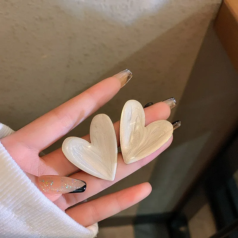 Luxurious Heart Alloy Oil Dripping Earrings