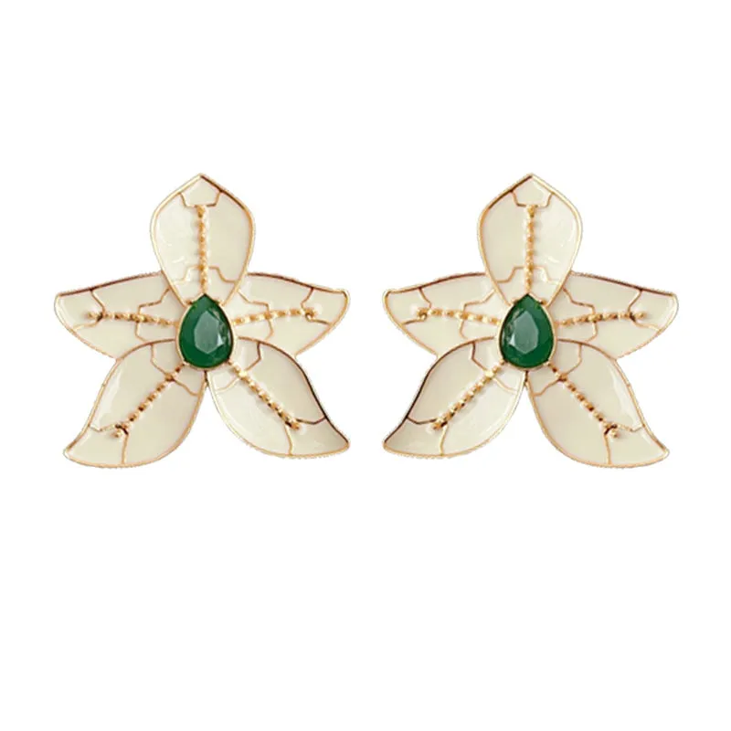 Luxurious Leaf Geometric Alloy Electroplating Earrings