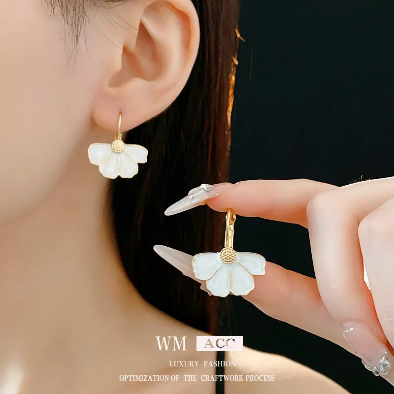 Luxurious Petal Flower Alloy Oil Dripping Earrings