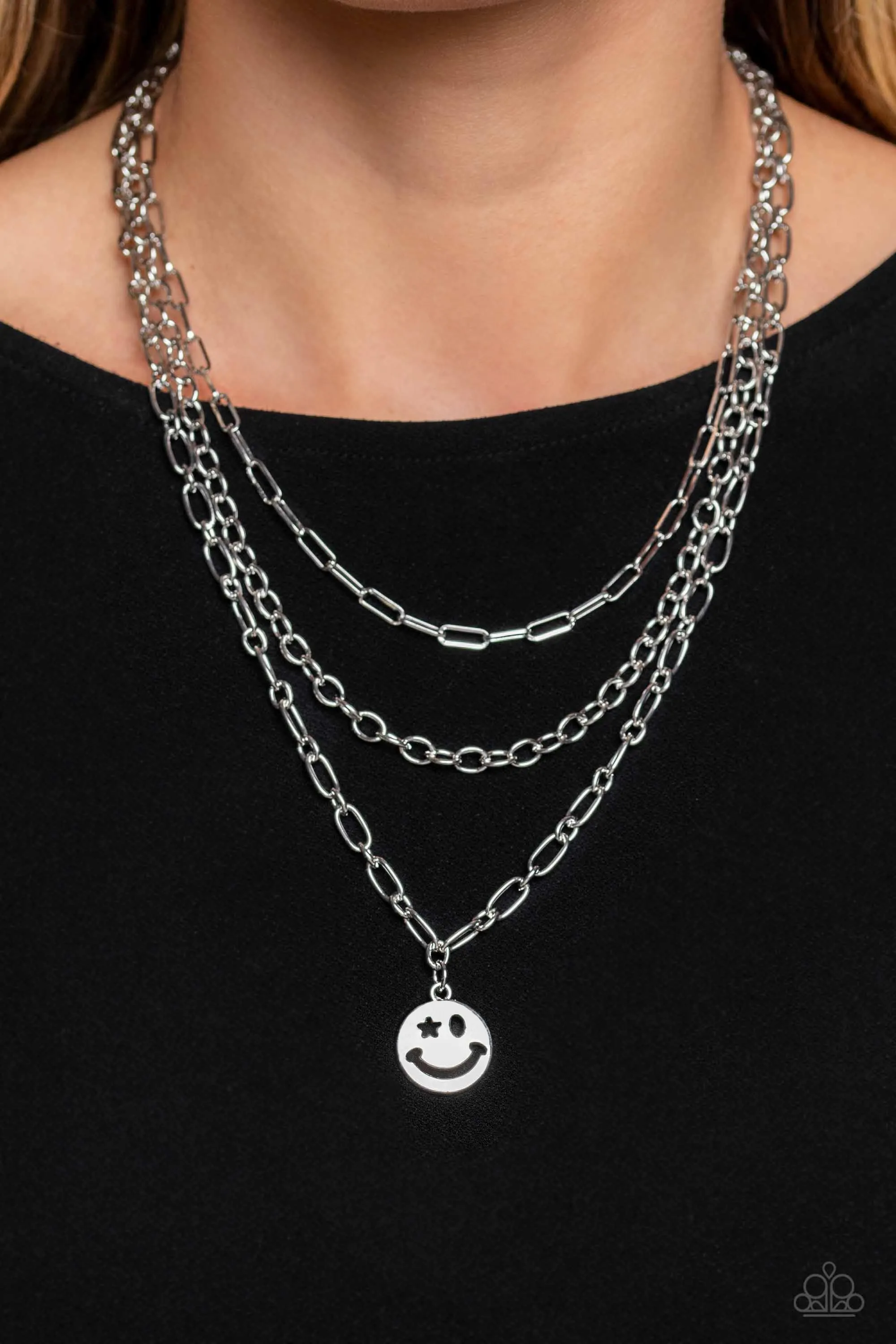 Necklaces Winking Wanderer - Silver