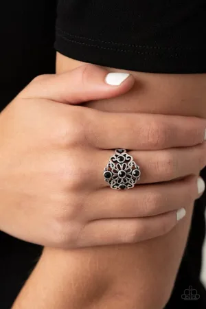 Paparazzi Ring ~ One DAISY At A Time - Black