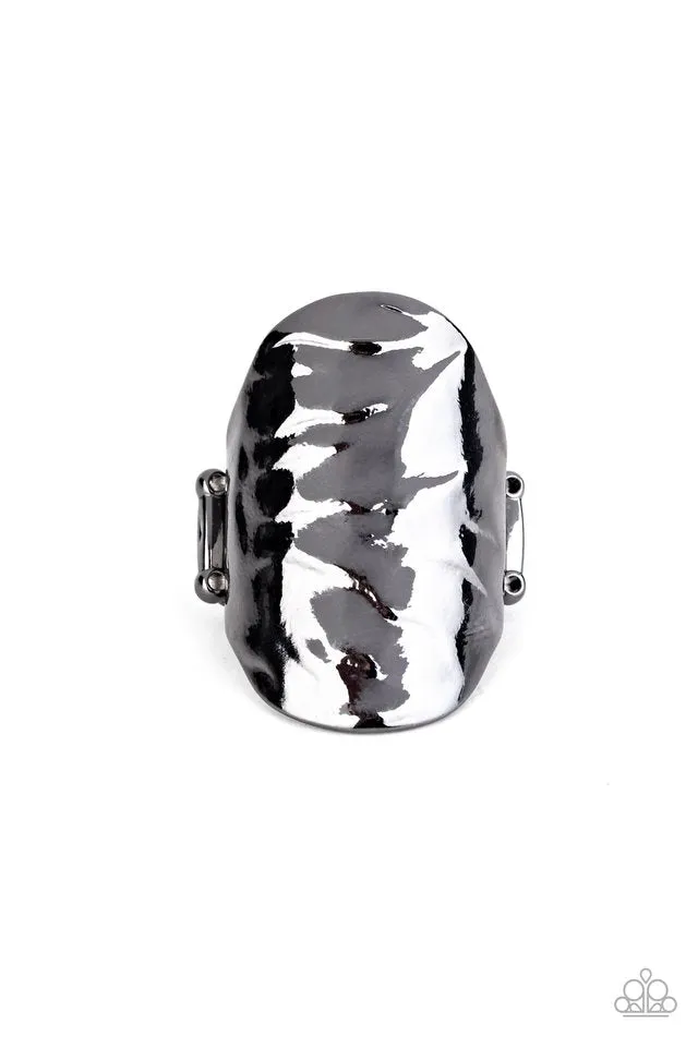 Paparazzi Ring ~ Retro Ripple - Black