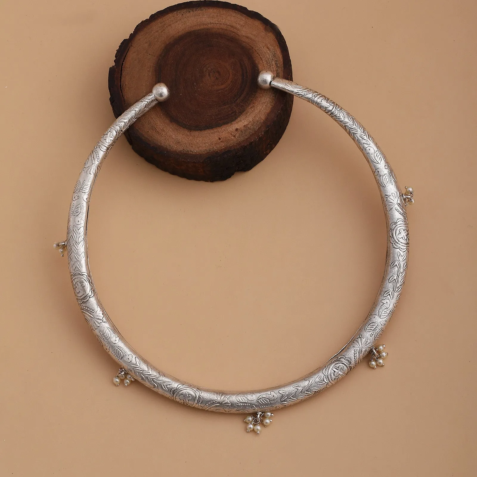 Raag Silver Oxidized Hansli