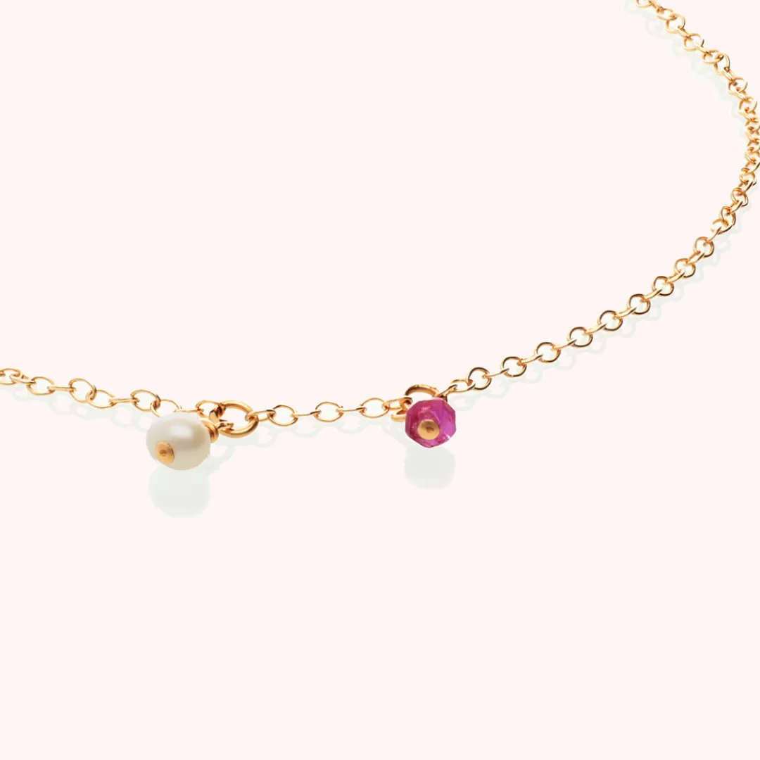 Single pearl and stone hanging anklet