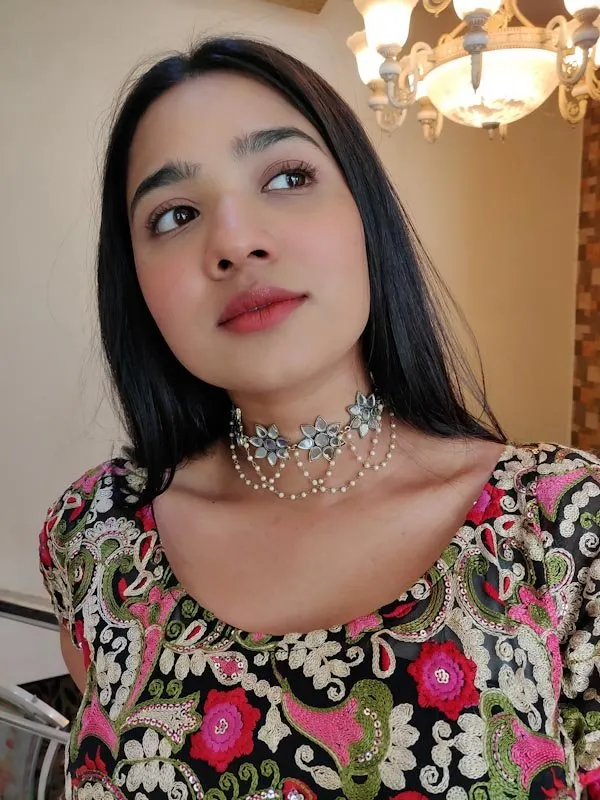 Sunehera Choker