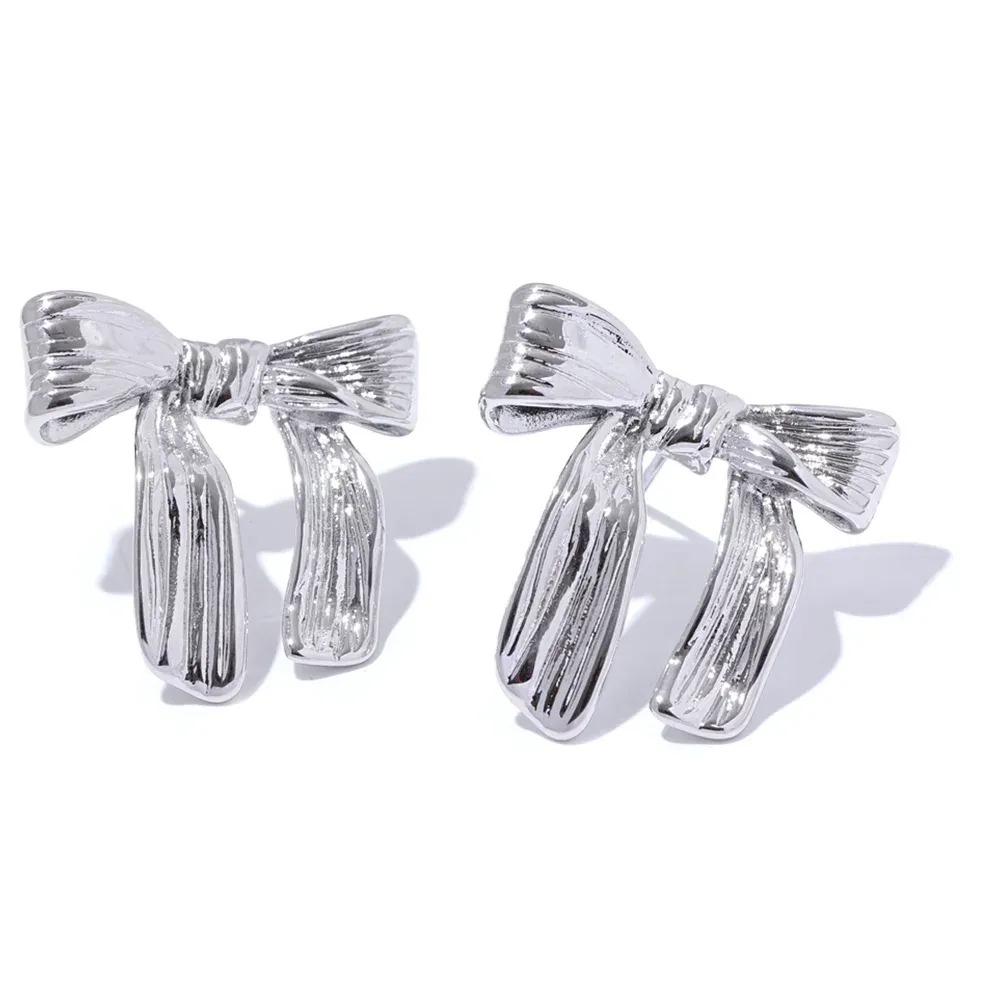 VAIGE Elegant Dual-Tone Bow Earrings in Gold and Silver